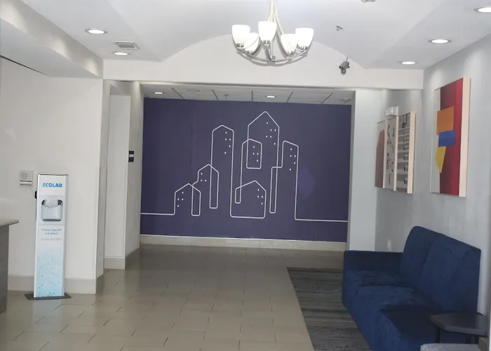 Holiday Inn Express Hotel & Suites Shamrock North By Ihg