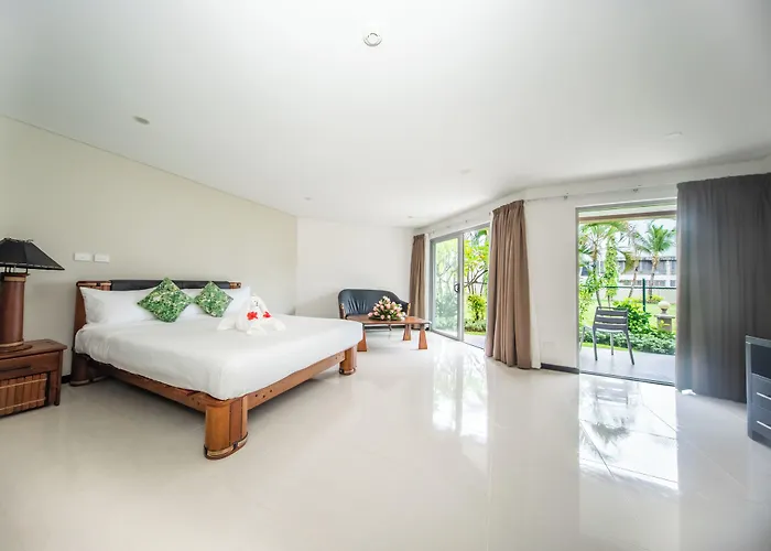 Tanoa Waterfront Hotel