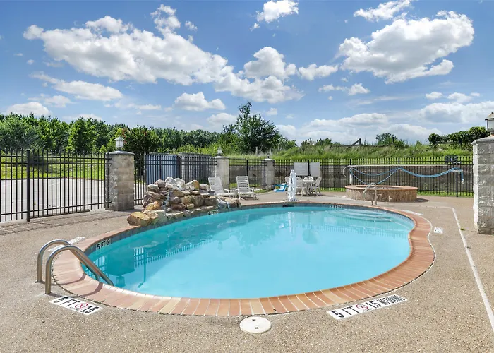 Best Western Mineola Inn
