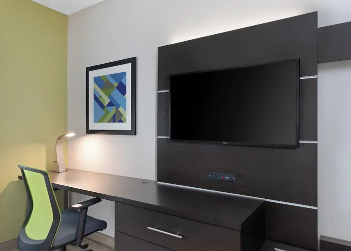 Holiday Inn Express & Suites Lake Placid By Ihg