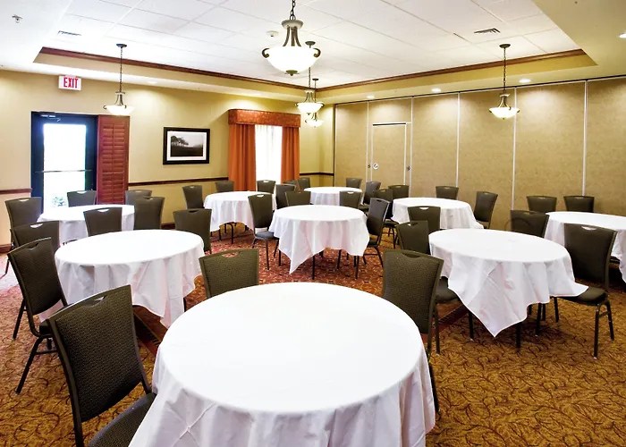 Holiday Inn Express & Suites Lake Placid By Ihg