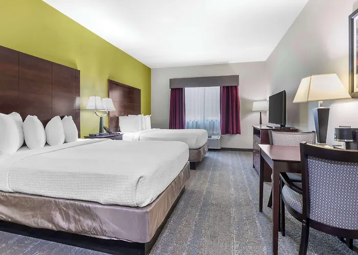 Best Western Plus Mansfield Inn & Suites
