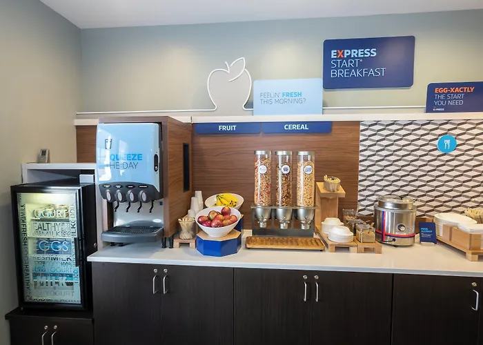Holiday Inn Express & Suites Iron Mountain By Ihg