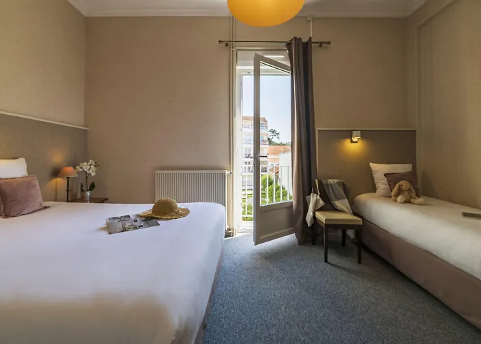 Cerise Royan - Le Grand Hotel De La Plage
