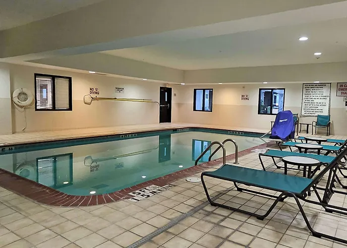 Ramada By Wyndham Burkburnett - Wichita Falls