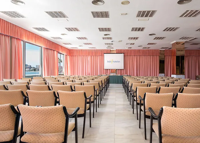 Hotel Izan Cavanna