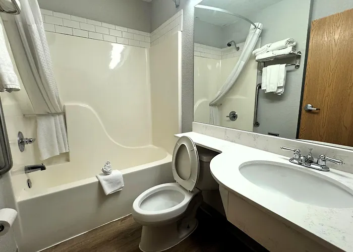Microtel Inn & Suites By Wyndham Albertville