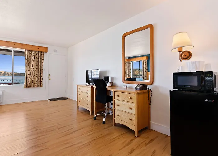 Skylark Shores Resort