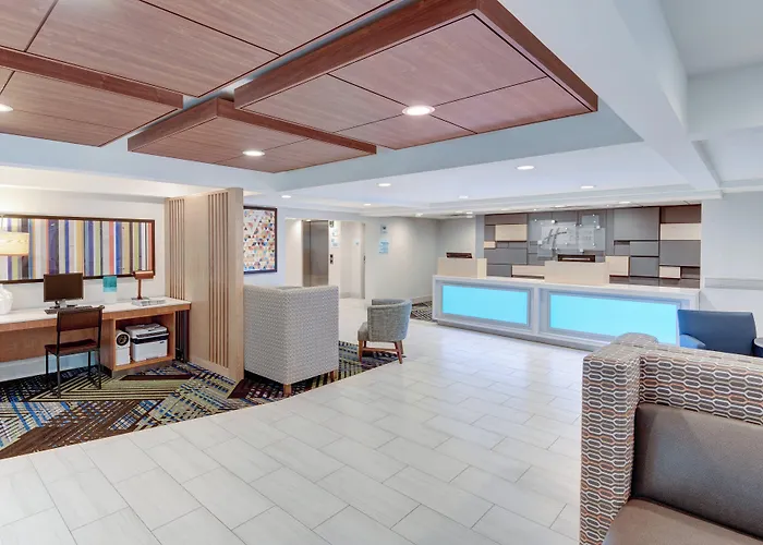Holiday Inn Express & Suites West Long Branch - Eatontown By Ihg