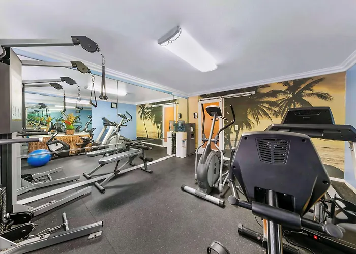 Best Western Harbour Inn & Suites Huntington - Sunset Beach