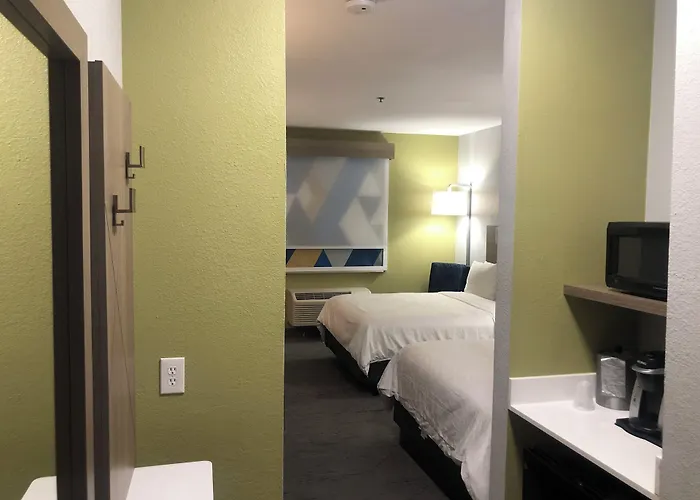 Holiday Inn Express Hotel & Suites Woodward Hwy 270 By Ihg