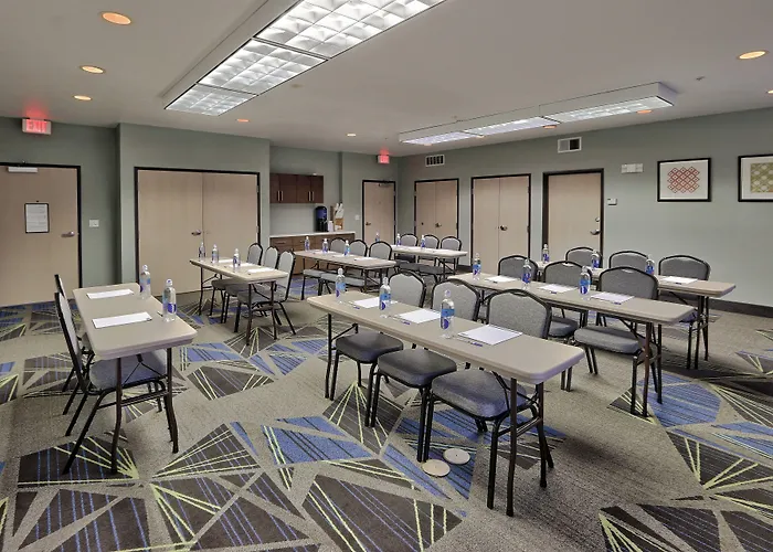 Holiday Inn Express & Suites Portales By Ihg
