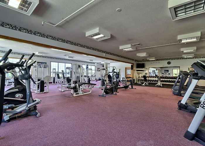 Cabot Inn & Suites