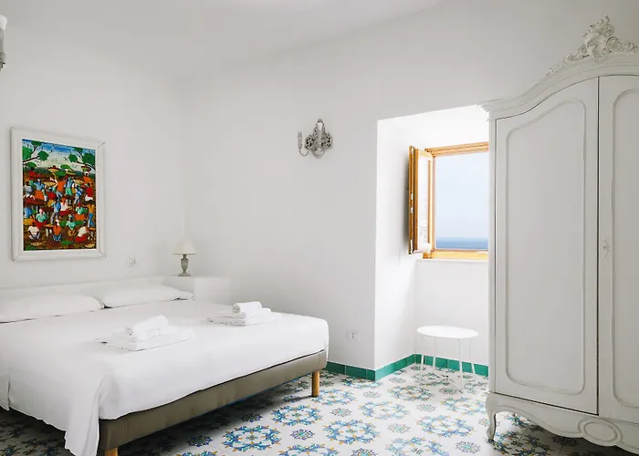 Hotel Torre Dei Borboni