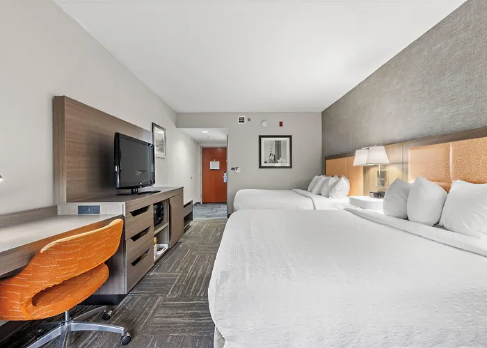 Hampton Inn & Suites Knoxville-Downtown
