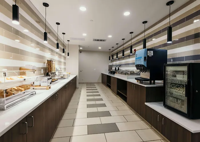 La Quinta Inn & Suites By Wyndham Ankeny Ia - Des Moines Ia