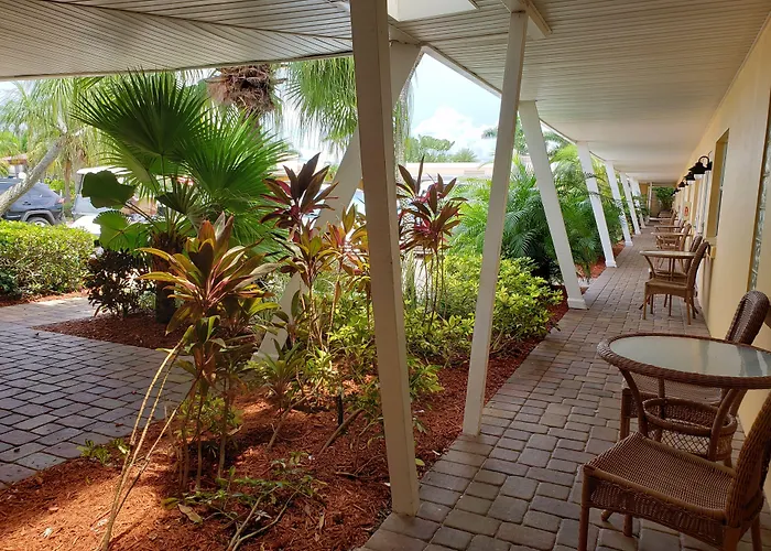 Tropical Beach Resorts - Sarasota