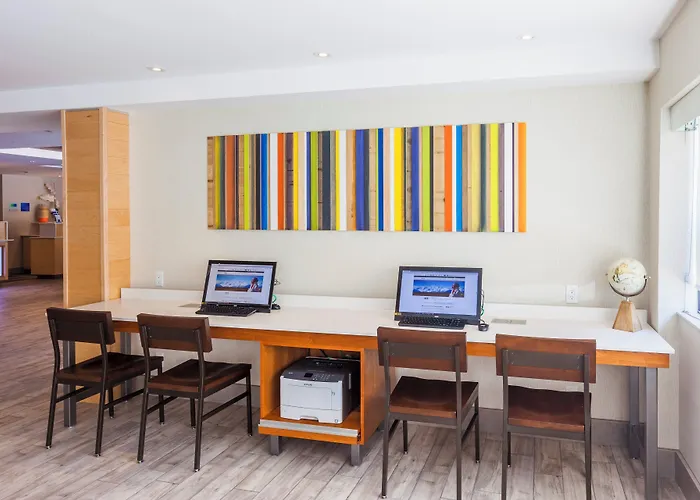 Holiday Inn Express Hotel & Suites Saint John Harbour Side By Ihg