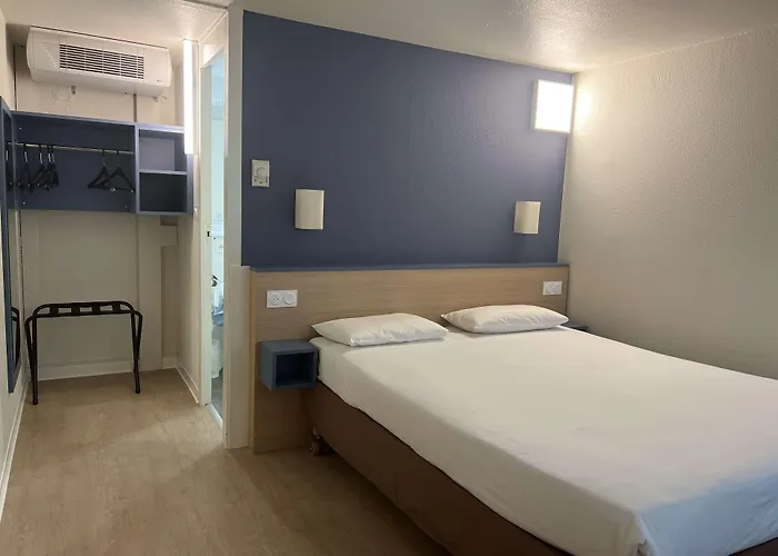 Kyriad Direct Montpellier Saint Jean De Vedas - La Peyriere