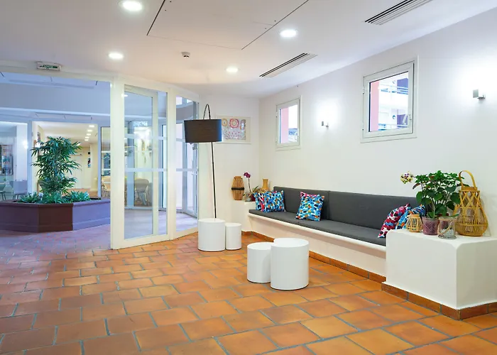 Zenitude Hôtel-Résidences Le Cannet