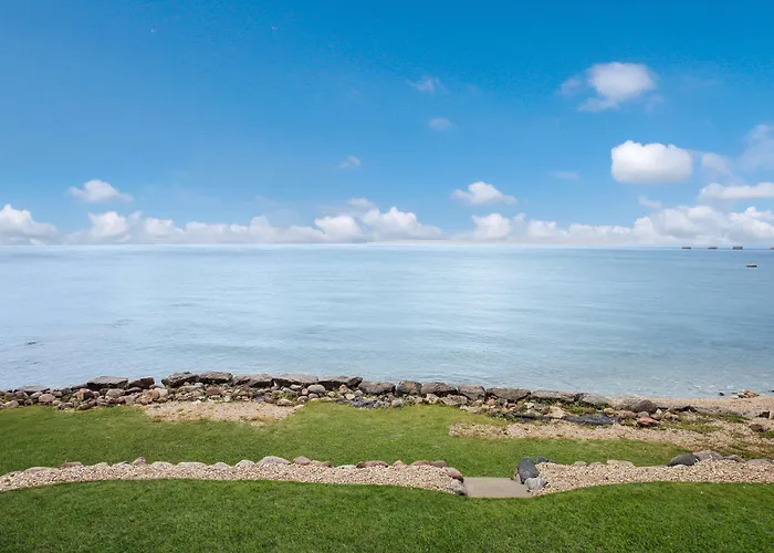 Best Western Harbour Pointe Lakefront