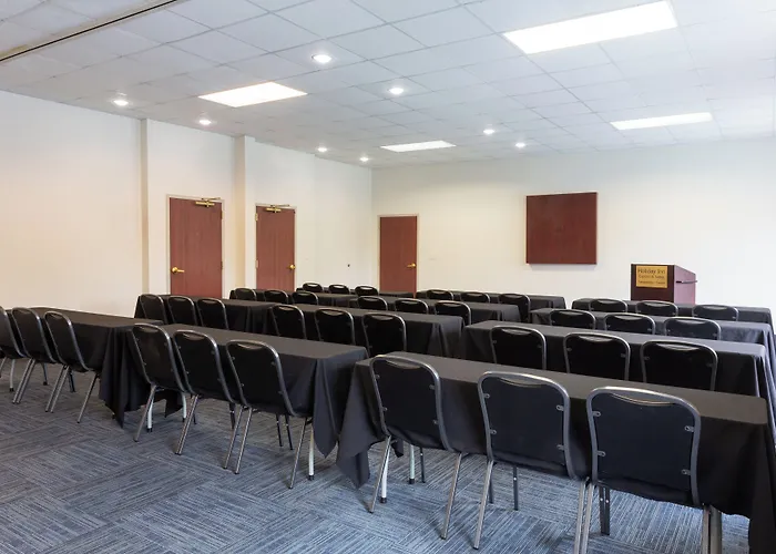 Holiday Inn Express Hotel & Suites Tampa-Fairgrounds-Casino By Ihg