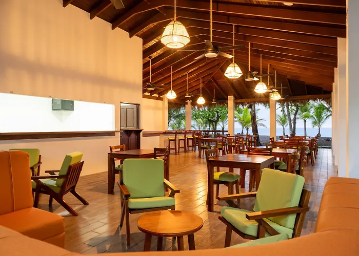 Fuego del Sol Beachfront Hotel
