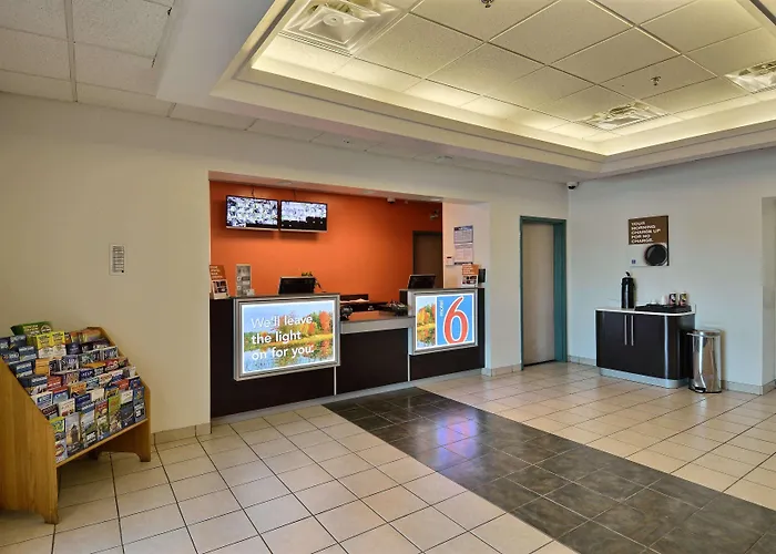 Motel 6-Tewksbury, Ma - Boston