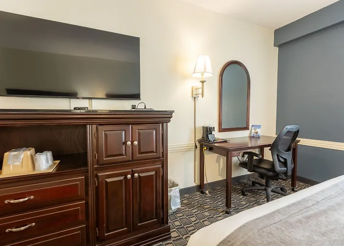 Savannah House Hotel