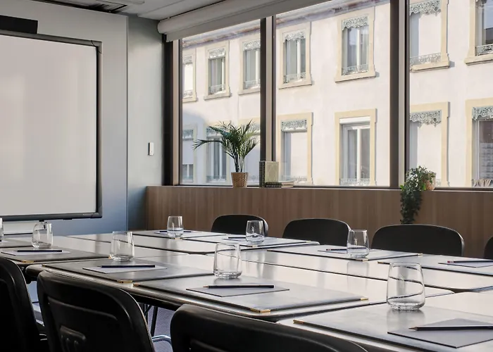 Hotel Chromatics & Restaurant Hill Club By Happyculture