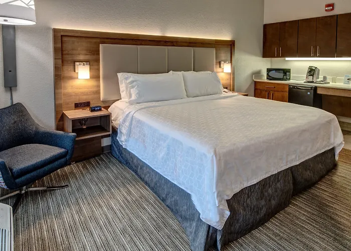 Holiday Inn Express Hotel & Suites Memphis Southwind By Ihg