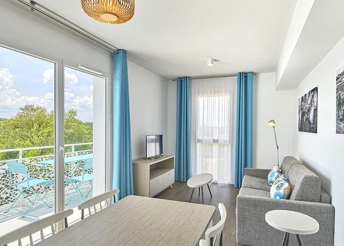 Residence Vacances Bleues Les Coteaux De Jonzac