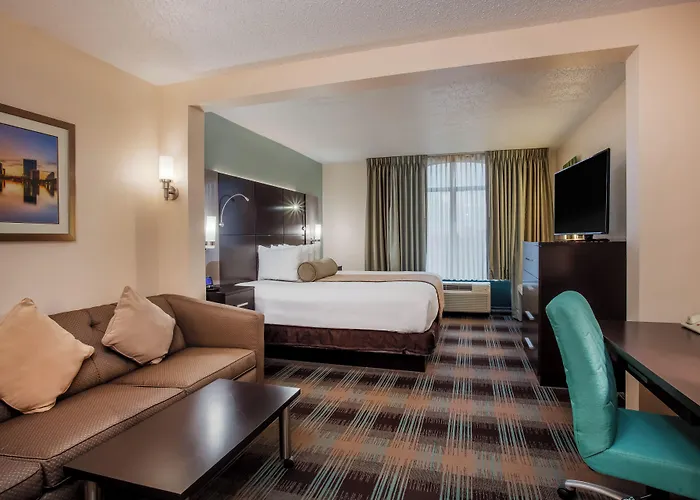 Wingate By Wyndham - Orlando International Airport- Free Hot Breakfast