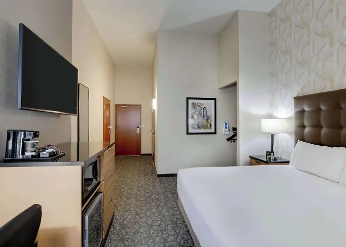 Drury Inn & Suites Birmingham Lakeshore Drive