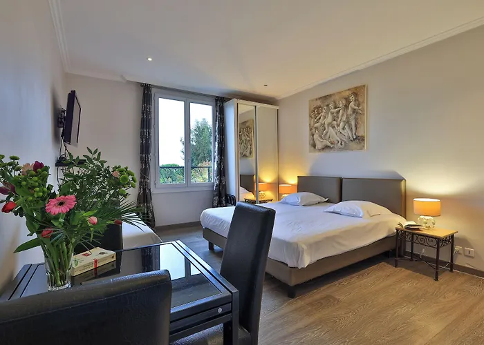 Emeraude Residence Hoteliere