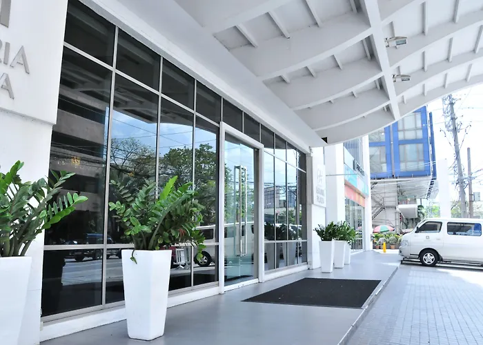 Astoria Plaza