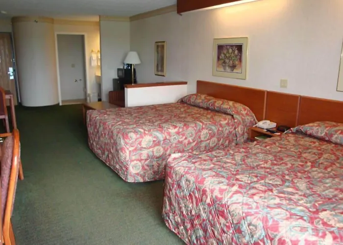 Syracuse Inn And Suites