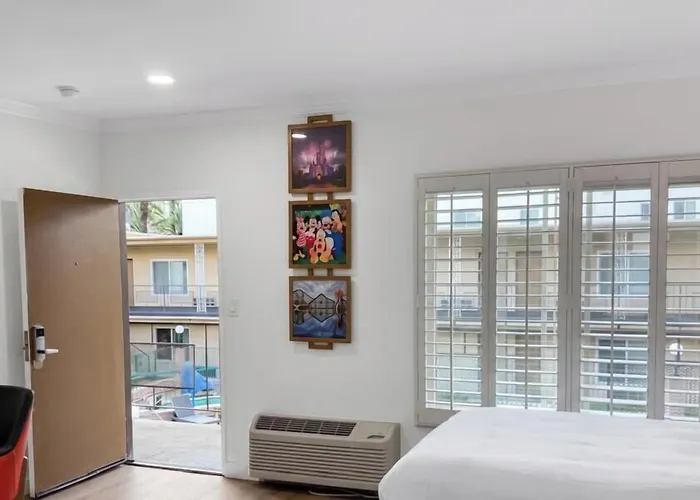 Americas Best Value Inn & Suites Anaheim