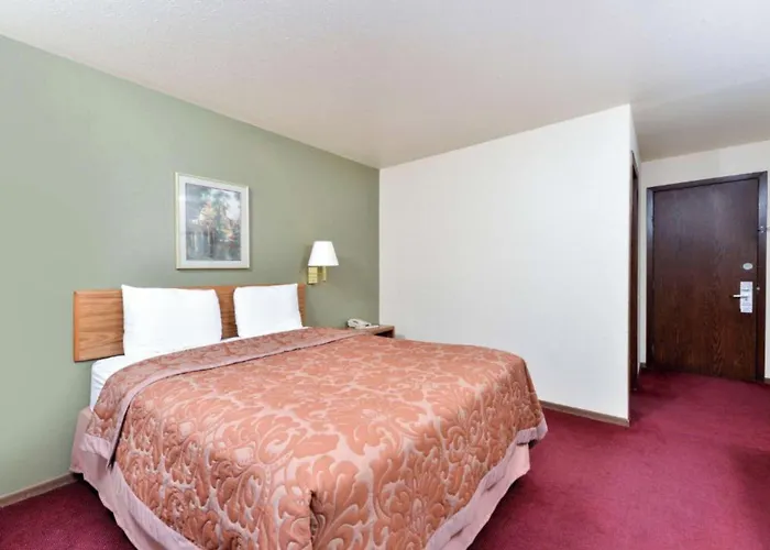 Love Hotels Staples By Oyo At Hwy 10 Mn