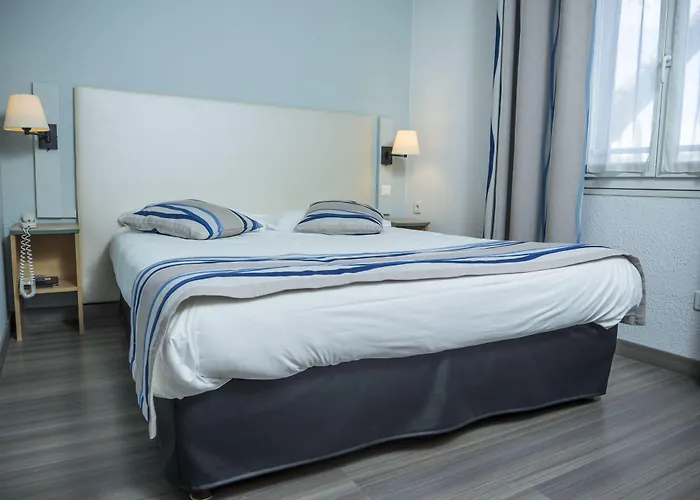 Logis Hotel Uzes Pont Du Gard