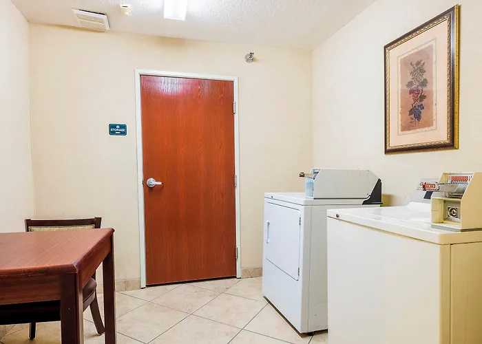 Red Roof Inn Plus+ Danville, Ky