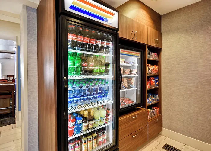 Holiday Inn Express Newport North - Middletown By Ihg