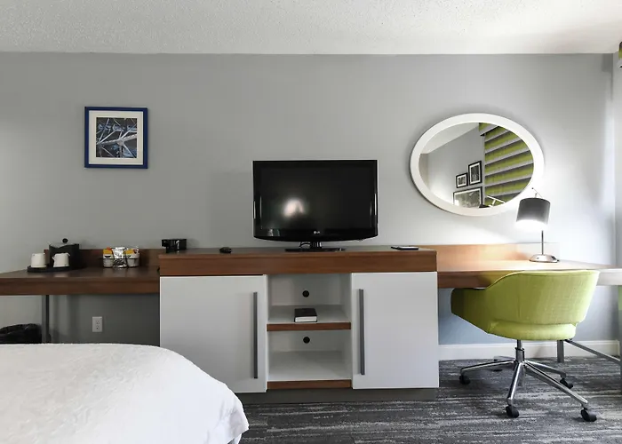 Hampton Inn Youngstown-North