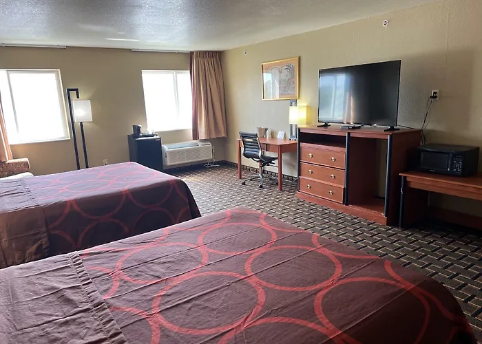 Super 8 By Wyndham Ottawa