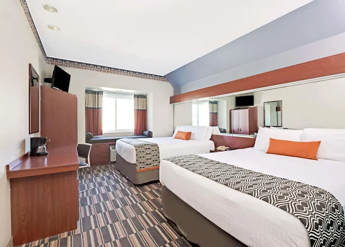 Microtel Inn & Suites Urbandale