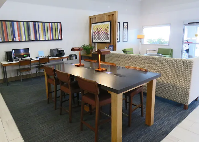 Holiday Inn Express Hotels & Suites Burlington By Ihg