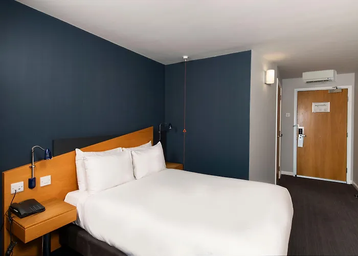 Holiday Inn Express Warwick - Stratford-Upon-Avon By Ihg