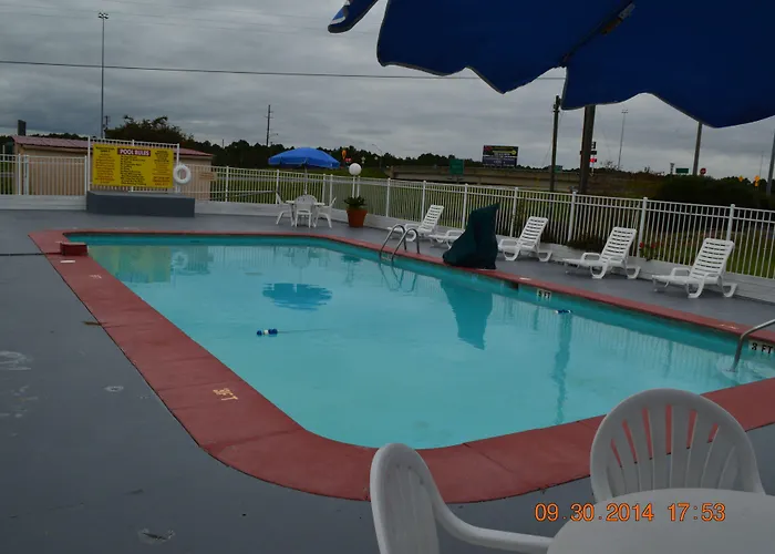 Super 8 By Wyndham Tifton