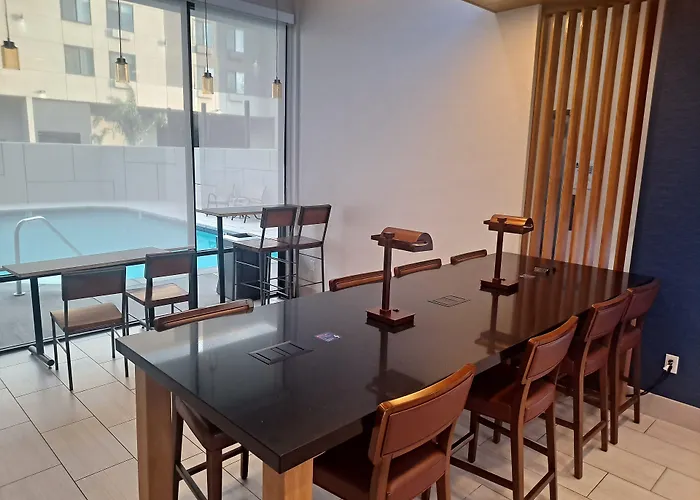 Holiday Inn Express & Suites Chatsworth By Ihg