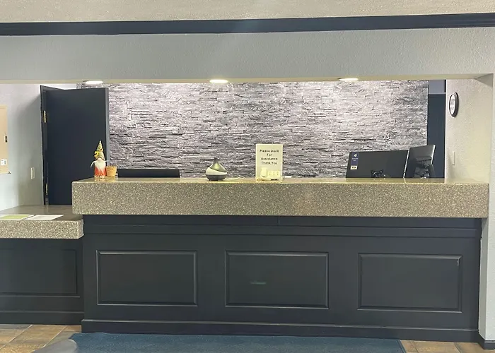 New Victorian Inn & Suites Lincoln